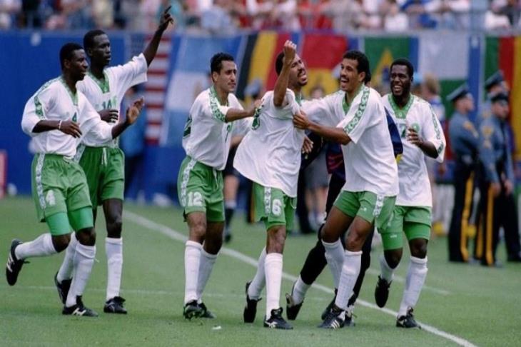سعيد العويران من مباراة السعودية وبلجيكا 1994 سعيد العويران من مباراة السعودية وبلجيكا 1994